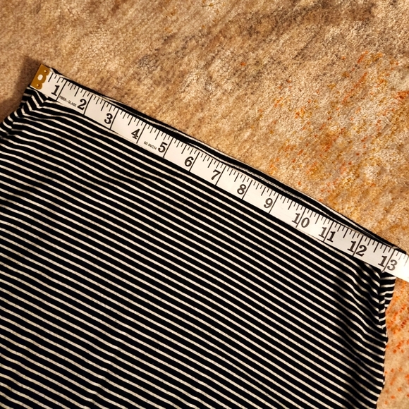 ** 2/$20 ** Old Navy Stripe Knit Pull On Midi/Pencil Skirt - Picture 3 of 8